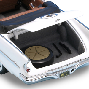 Коллекционный автомобиль - Императорская Корона образца 1961г., масштаб 1:18